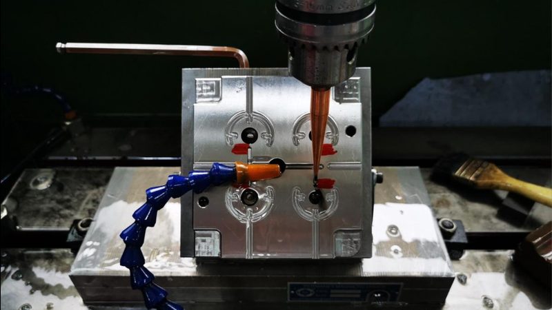汽车模具与普通模具：价格背后的差异解析