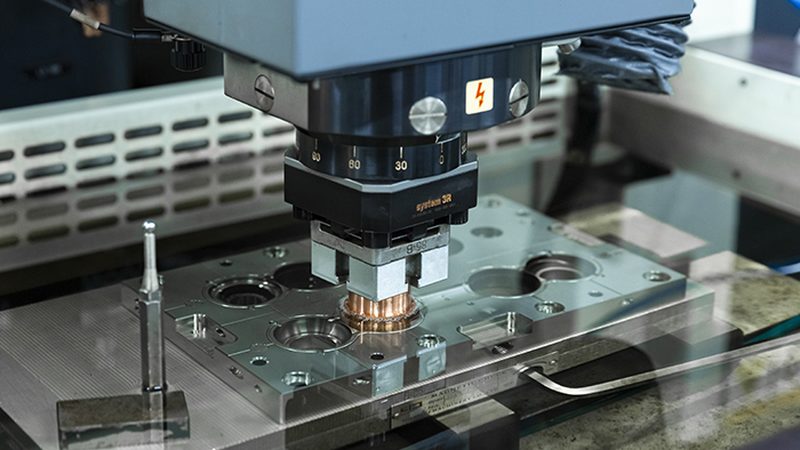 浙江注塑模具厂家：揭秘模具制造的核心要素