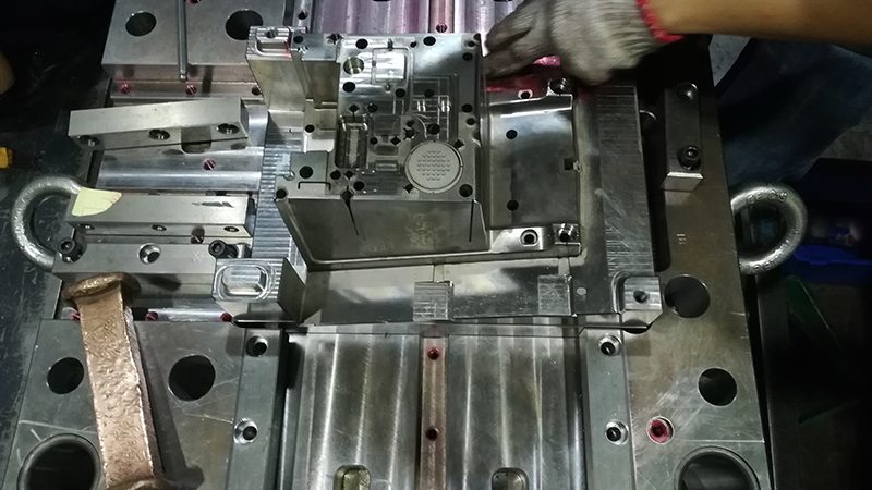 汽车模具行业：现状与未来展望